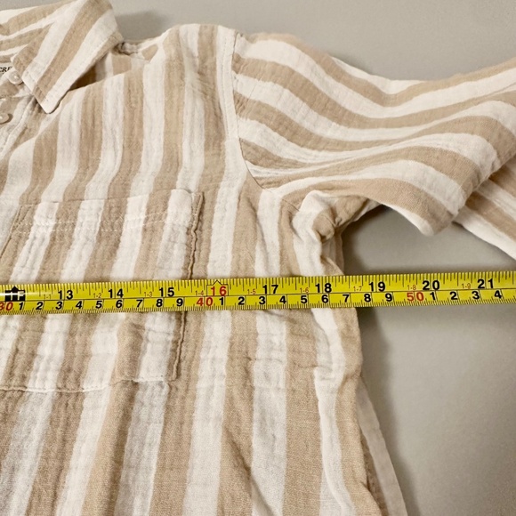 J. Crew Tan and Cream Oversized Cotton Button Down Shirt | Size Small - Picture 5 of 7